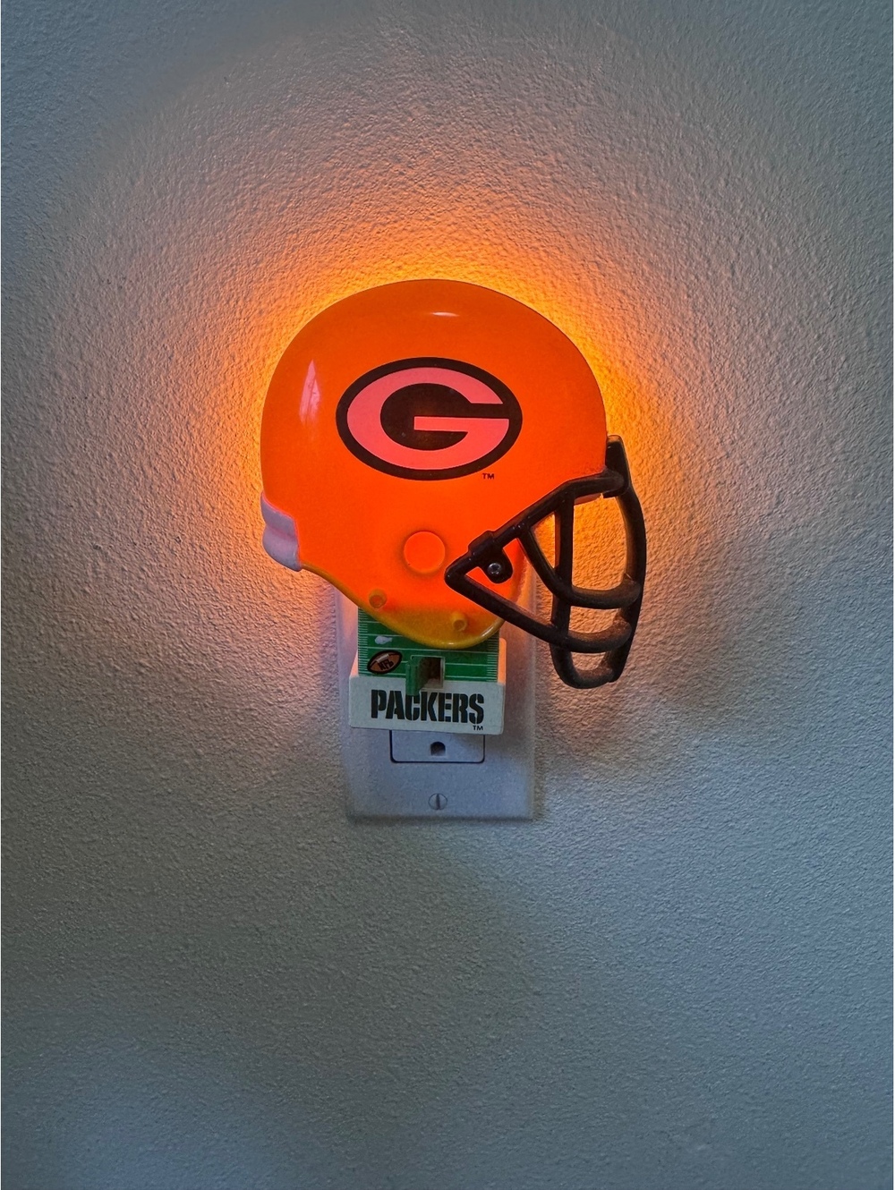 Green Bay Packers NFL Football Helmet Night Light Plug-In